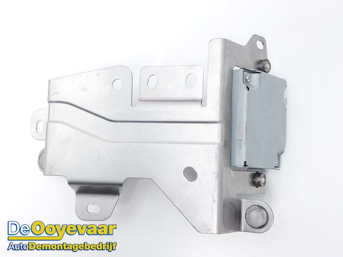 Alarm module van een Mitsubishi Outlander (GF/GG) 2.4 16V PHEV 4x4 2019