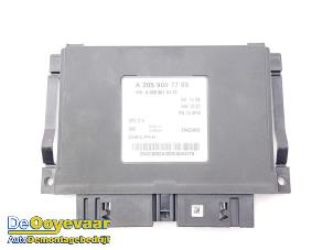 Gebruikte Sperdifferentieel module Mercedes C (C205) C-220d 2.2 16V BlueTEC Prijs € 19,99 Margeregeling aangeboden door Autodemontagebedrijf De Ooyevaar