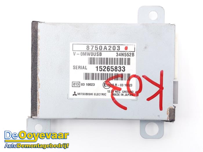Gebruikte USB module Mitsubishi ASX 1.6 MIVEC 16V Prijs € 25,00 Margeregeling aangeboden door Autodemontagebedrijf De Ooyevaar