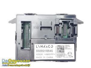 Gebruikte Kachelcomputer Lynk &amp; Co 01 1.5 PHEV Prijs € 59,99 Margeregeling aangeboden door Autodemontagebedrijf De Ooyevaar