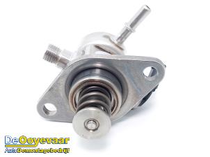 Gebruikte Hogedrukpomp Peugeot 2008 (CU) 1.2 12V e-THP PureTech 110 Prijs € 129,99 Margeregeling aangeboden door Autodemontagebedrijf De Ooyevaar