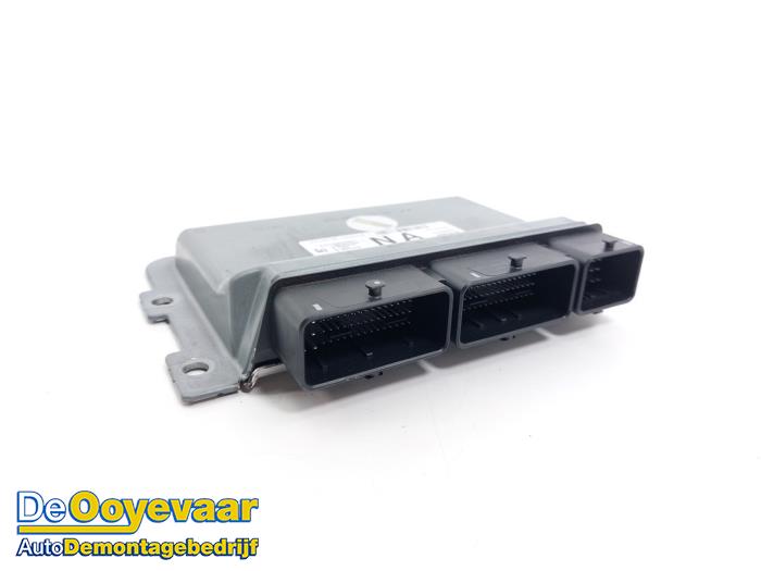 Gebruikte Computer Motormanagement Renault Clio IV Estate/Grandtour (7R) 0.9 Energy TCE 90 12V Prijs € 119,99 Margeregeling aangeboden door Autodemontagebedrijf De Ooyevaar