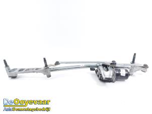 Gebruikte Ruitenwismotor + Mechaniek Mercedes B (W247) 2.0 B-200d Prijs € 59,99 Margeregeling aangeboden door Autodemontagebedrijf De Ooyevaar