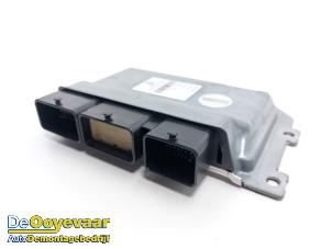 Gebruikte Computer Motormanagement Renault Zoé (AG) R135 Prijs € 99,99 Margeregeling aangeboden door Autodemontagebedrijf De Ooyevaar