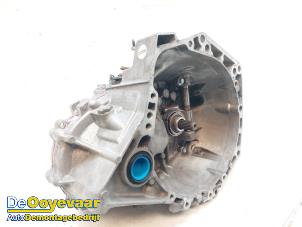 Gebruikte Versnellingsbak Peugeot 108 1.0 12V VVT-i Prijs € 129,99 Margeregeling aangeboden door Autodemontagebedrijf De Ooyevaar