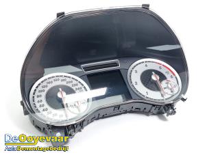 Gebruikte Instrumentenpaneel Mercedes A (W176) 1.5 A-180 CDI, A-180d 16V Prijs € 119,99 Margeregeling aangeboden door Autodemontagebedrijf De Ooyevaar