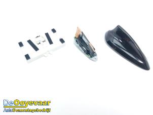 Gebruikte Antenne BMW 2 serie Gran Coupe (F44) 218i 1.5 TwinPower Turbo 12V Prijs € 175,00 Margeregeling aangeboden door Autodemontagebedrijf De Ooyevaar