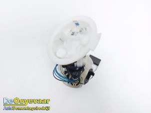 Gebruikte Tank element Pomp BMW 2 serie Gran Coupe (F44) 218i 1.5 TwinPower Turbo 12V Prijs € 75,00 Margeregeling aangeboden door Autodemontagebedrijf De Ooyevaar