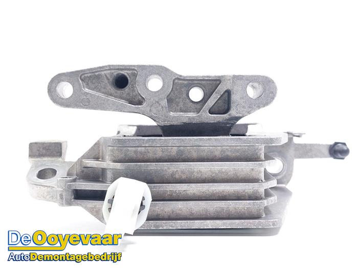 Motorsteun van een BMW 2 serie Gran Coupe (F44) 218i 1.5 TwinPower Turbo 12V 2022