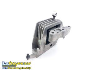 Gebruikte Motorsteun BMW 2 serie Gran Coupe (F44) 218i 1.5 TwinPower Turbo 12V Prijs € 59,99 Margeregeling aangeboden door Autodemontagebedrijf De Ooyevaar