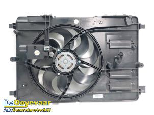 Gebruikte Koelvin Volvo V40 (MV) 1.5 T2 16V Geartronic Prijs € 99,99 Margeregeling aangeboden door Autodemontagebedrijf De Ooyevaar