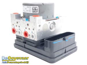 Gebruikte ABS Pomp Jeep Compass II (MP) 1.4 Multi Air2 16V Prijs € 199,99 Margeregeling aangeboden door Autodemontagebedrijf De Ooyevaar