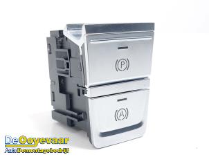 Gebruikte Handrem schakelaar Audi A6 Avant (C8) 3.0 V6 24V 50 TDI Mild Hybrid Quattro Prijs € 39,99 Margeregeling aangeboden door Autodemontagebedrijf De Ooyevaar