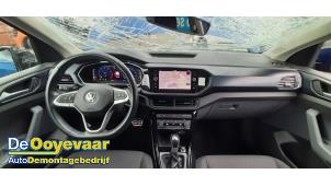 Gebruikte Airbag set + dashboard Volkswagen T-Cross 1.5 TSI 16V Prijs € 1.049,99 Margeregeling aangeboden door Autodemontagebedrijf De Ooyevaar