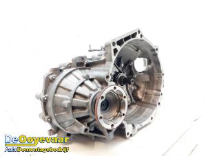 Gebruikte Versnellingsbak Volkswagen Caddy IV 2.0 TDI 102 Prijs € 649,99 Margeregeling aangeboden door Autodemontagebedrijf De Ooyevaar