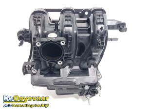 Gebruikte Inlaatspruitstuk Citroen C1 1.0 12V VVT-i Prijs € 39,99 Margeregeling aangeboden door Autodemontagebedrijf De Ooyevaar