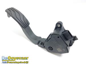 Gebruikte Gaspedaal Dacia Jogger 1.6 Hybrid 140 16V Prijs € 39,99 Margeregeling aangeboden door Autodemontagebedrijf De Ooyevaar