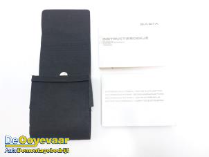 Gebruikte Instructie Boekje Dacia Jogger 1.6 Hybrid 140 16V Prijs € 39,99 Margeregeling aangeboden door Autodemontagebedrijf De Ooyevaar