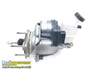 Gebruikte Rembol Dacia Jogger 1.6 Hybrid 140 16V Prijs € 399,99 Margeregeling aangeboden door Autodemontagebedrijf De Ooyevaar