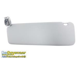 Gebruikte Zonneklep Renault Master III (ML) 2.3 dCi 145 16V Prijs € 25,00 Margeregeling aangeboden door Autodemontagebedrijf De Ooyevaar