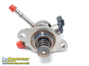 Gebruikte Hogedrukpomp Opel Astra K Sports Tourer 1.2 Turbo 12V Prijs € 119,99 Margeregeling aangeboden door Autodemontagebedrijf De Ooyevaar