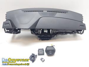 Gebruikte Airbag set + dashboard Skoda Kamiq 1.0 TSI 12V Prijs € 999,99 Margeregeling aangeboden door Autodemontagebedrijf De Ooyevaar