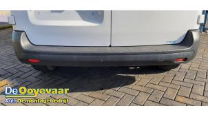 Gebruikte Achterbumper Peugeot Expert (V1/VA/VB/VE/VF/VT/VY) 1.6 Blue HDi 95 16V Prijs € 119,99 Margeregeling aangeboden door Autodemontagebedrijf De Ooyevaar