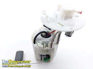 Gebruikte Brandstofpomp Elektrisch Kia Stonic (YB) 1.0i T-GDi 12V Eco-Dynamics+ Prijs € 79,99 Margeregeling aangeboden door Autodemontagebedrijf De Ooyevaar