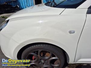 Gebruikte Scherm links-voor Alfa Romeo MiTo (955) 1.3 JTDm 16V Prijs € 99,99 Margeregeling aangeboden door Autodemontagebedrijf De Ooyevaar