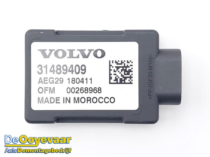 Gebruikte Telefoon Module Volvo XC60 II (UZ) 2.0 T8 16V Recharge, Twin Engine AWD Prijs € 39,99 Margeregeling aangeboden door Autodemontagebedrijf De Ooyevaar
