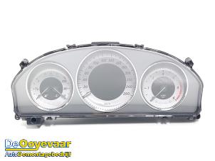 Gebruikte Instrumentenpaneel Mercedes GLK (204.7/9) 2.2 220 CDI 16V BlueEff.,BlueTEC 4-Matic Prijs € 249,99 Margeregeling aangeboden door Autodemontagebedrijf De Ooyevaar