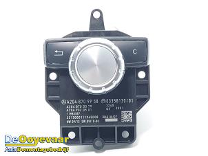 Gebruikte MMI schakelaar Mercedes GLK (204.7/9) 2.2 220 CDI 16V BlueEff.,BlueTEC 4-Matic Prijs € 89,99 Margeregeling aangeboden door Autodemontagebedrijf De Ooyevaar