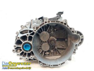 Gebruikte Versnellingsbak Landrover Range Rover Evoque (LVJ/LVS) 2.2 eD4 16V 5-drs. Prijs € 999,99 Margeregeling aangeboden door Autodemontagebedrijf De Ooyevaar