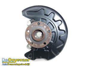 Gebruikte Fusee links-voor Volkswagen T-Roc I 2.0 TSI 16V 4Motion Prijs € 79,99 Margeregeling aangeboden door Autodemontagebedrijf De Ooyevaar