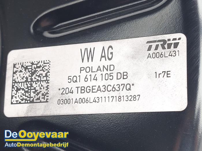 Rembol van een Volkswagen T-Roc I 2.0 TSI 16V 4Motion 2018