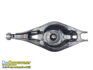 Gebruikte Draagarm rechts-achter Lynk &amp; Co 01 1.5 PHEV Prijs € 99,99 Margeregeling aangeboden door Autodemontagebedrijf De Ooyevaar