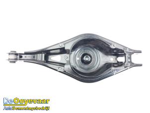 Gebruikte Draagarm links-achter Lynk &amp; Co 01 1.5 PHEV Prijs € 99,99 Margeregeling aangeboden door Autodemontagebedrijf De Ooyevaar