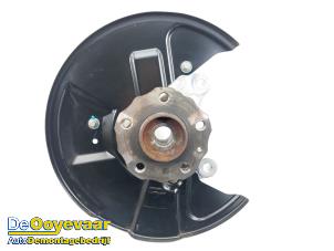 Gebruikte Fusee rechts-voor Lynk &amp; Co 01 1.5 PHEV Prijs € 199,99 Margeregeling aangeboden door Autodemontagebedrijf De Ooyevaar