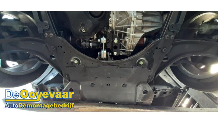 Gebruikte Subframe Nissan Qashqai (J11) 1.3 DIG-T 140 16V Prijs € 239,99 Margeregeling aangeboden door Autodemontagebedrijf De Ooyevaar