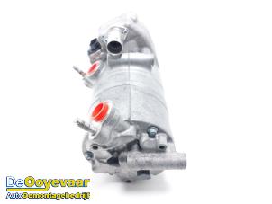 Gebruikte Pomp Airco Volvo XC60 II (UZ) 2.0 T8 16V Recharge, Twin Engine AWD Prijs € 779,99 Margeregeling aangeboden door Autodemontagebedrijf De Ooyevaar