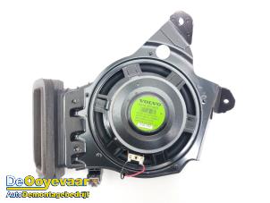 Gebruikte Subwoofer Volvo XC40 (XZ) 2.0 D3 16V Prijs € 39,99 Margeregeling aangeboden door Autodemontagebedrijf De Ooyevaar
