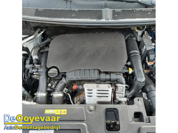 Motor van een Opel Grandland (X) 1.2 Turbo 12V 2018