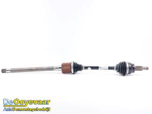 Gebruikte Aandrijfas rechts-voor Jaguar F-Pace 2.0 P400e 16V AWD Prijs € 289,99 Margeregeling aangeboden door Autodemontagebedrijf De Ooyevaar