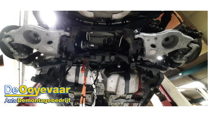Gebruikte Subframe Jaguar F-Pace 2.0 P400e 16V AWD Prijs € 749,99 Margeregeling aangeboden door Autodemontagebedrijf De Ooyevaar