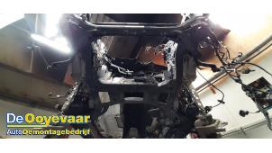 Gebruikte Subframe Jaguar F-Pace 2.0 P400e 16V AWD Prijs € 599,99 Margeregeling aangeboden door Autodemontagebedrijf De Ooyevaar