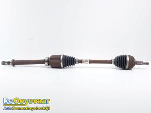 Gebruikte Aandrijfas rechts-voor Dacia Duster (HS) 1.6 16V Prijs € 99,99 Margeregeling aangeboden door Autodemontagebedrijf De Ooyevaar