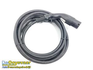 Gebruikte Oplaadkabel elektrische auto Renault Zoé (AG) R110 Prijs € 119,99 Margeregeling aangeboden door Autodemontagebedrijf De Ooyevaar