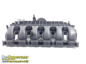 Gebruikte Inlaatspruitstuk BMW 5 serie Gran Turismo (F07) 535i 24V TwinPower Turbo Prijs € 79,99 Margeregeling aangeboden door Autodemontagebedrijf De Ooyevaar