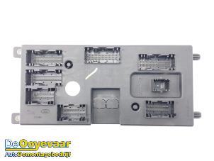 Gebruikte Computer Body Control Landrover Range Rover Sport (LW) 3.0 SDV6 Prijs € 149,99 Margeregeling aangeboden door Autodemontagebedrijf De Ooyevaar