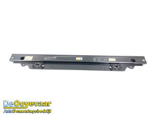 Gebruikte Radiateurbalk Landrover Range Rover Sport (L1) 3.0 V6 P460e Prijs € 75,00 Margeregeling aangeboden door Autodemontagebedrijf De Ooyevaar